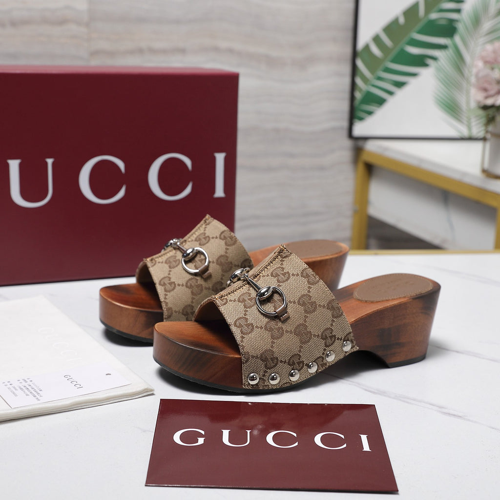 Stylish Women's Horsebit Buckle Solid Wood Platform Slippers 0726051902