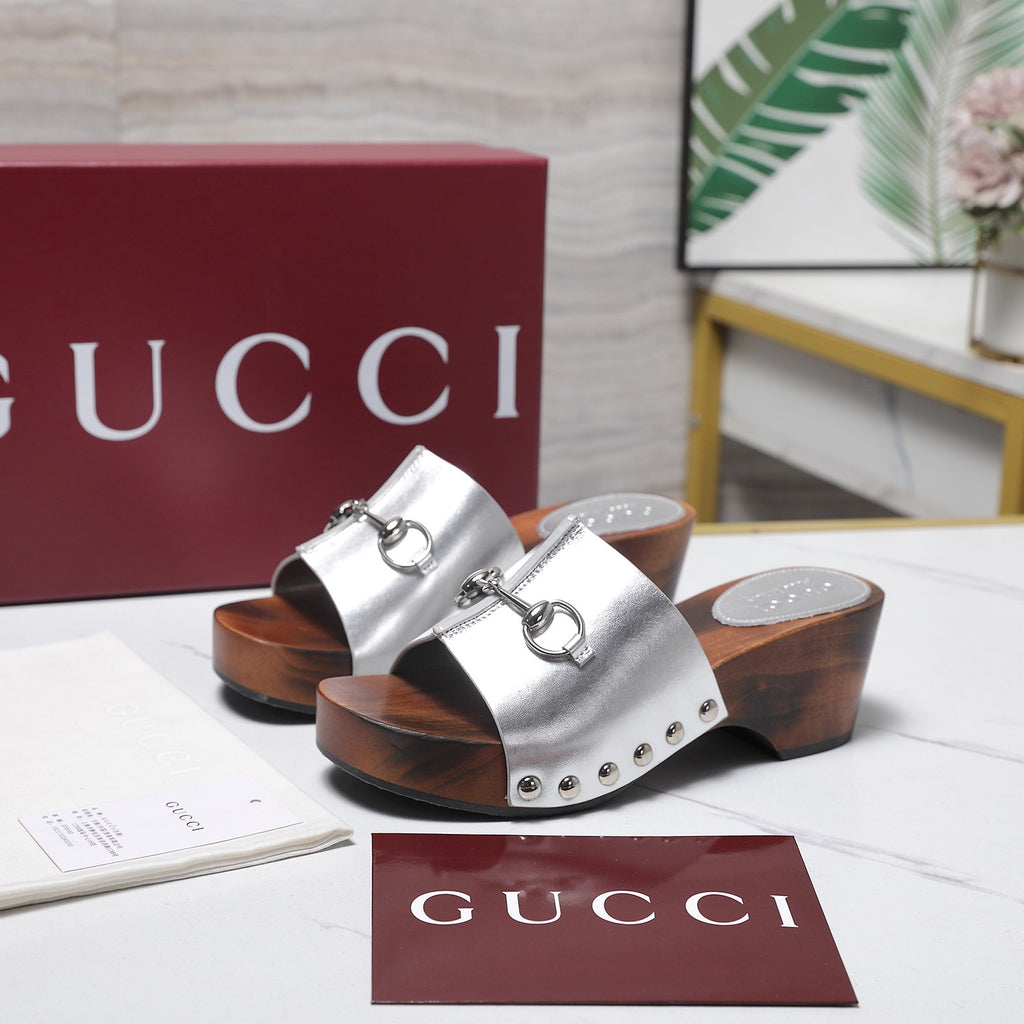 Stylish Women's Horsebit Buckle Solid Wood Platform Slippers 0726051902