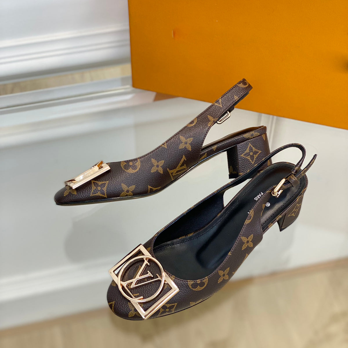 New square buckle single shoe sandals XC7040502