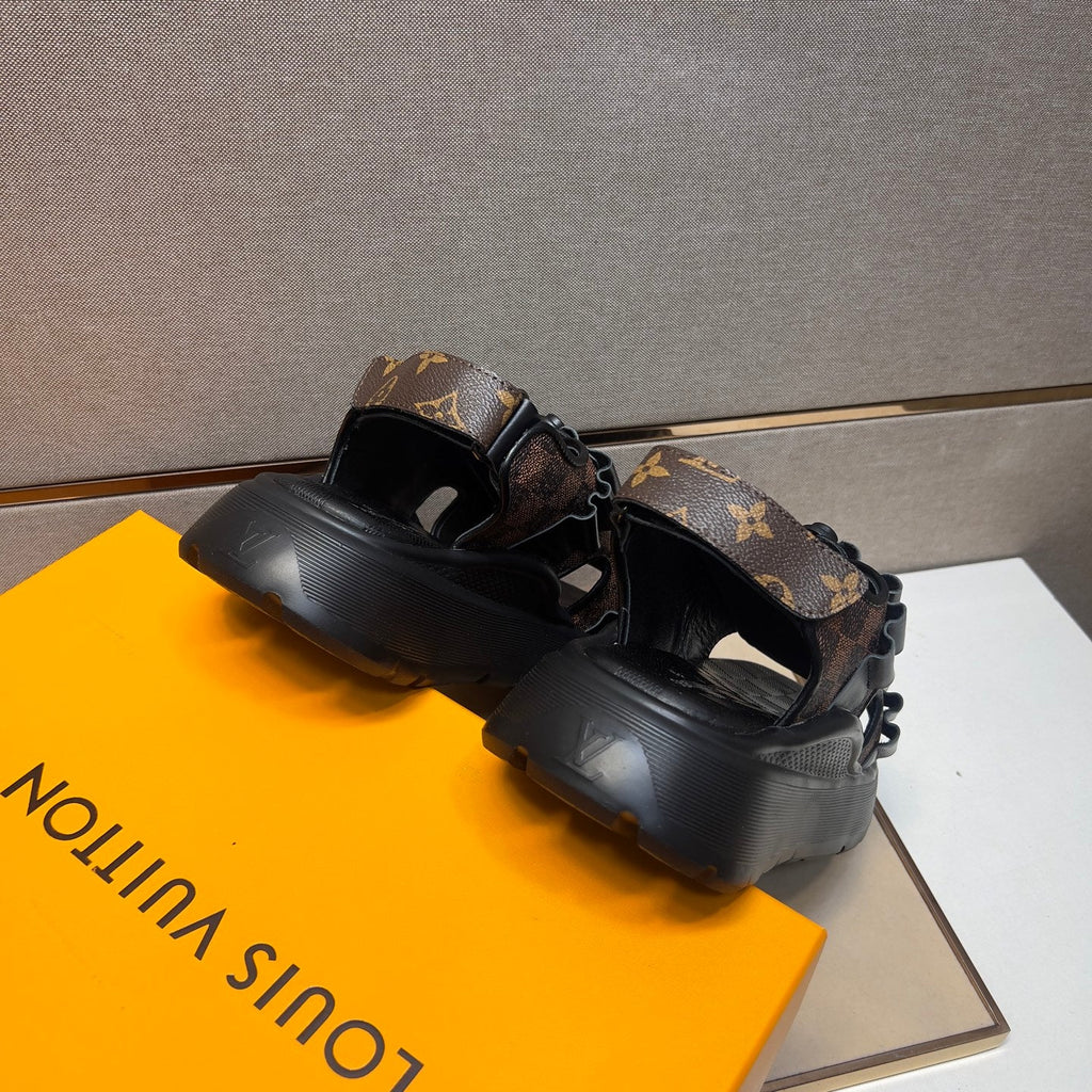 Men's and Women's Casual Slippers Sandals 1025032818
