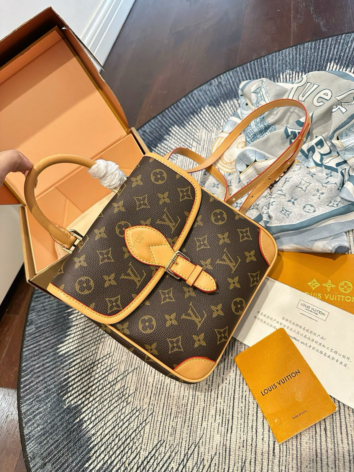 LV 26ss Women's Backpack CWT1326082103