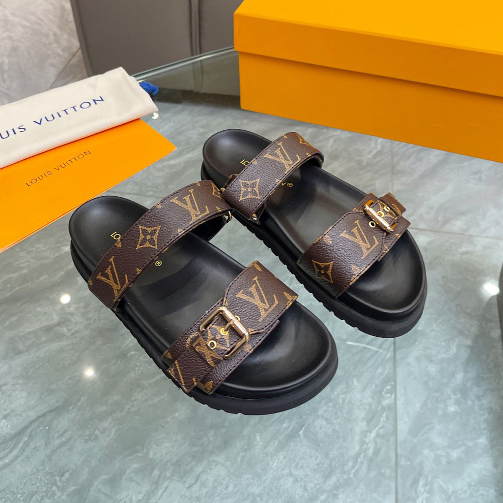 New V Logo Printed Sandals Fashion Casual Beach Flip Flops 02052501