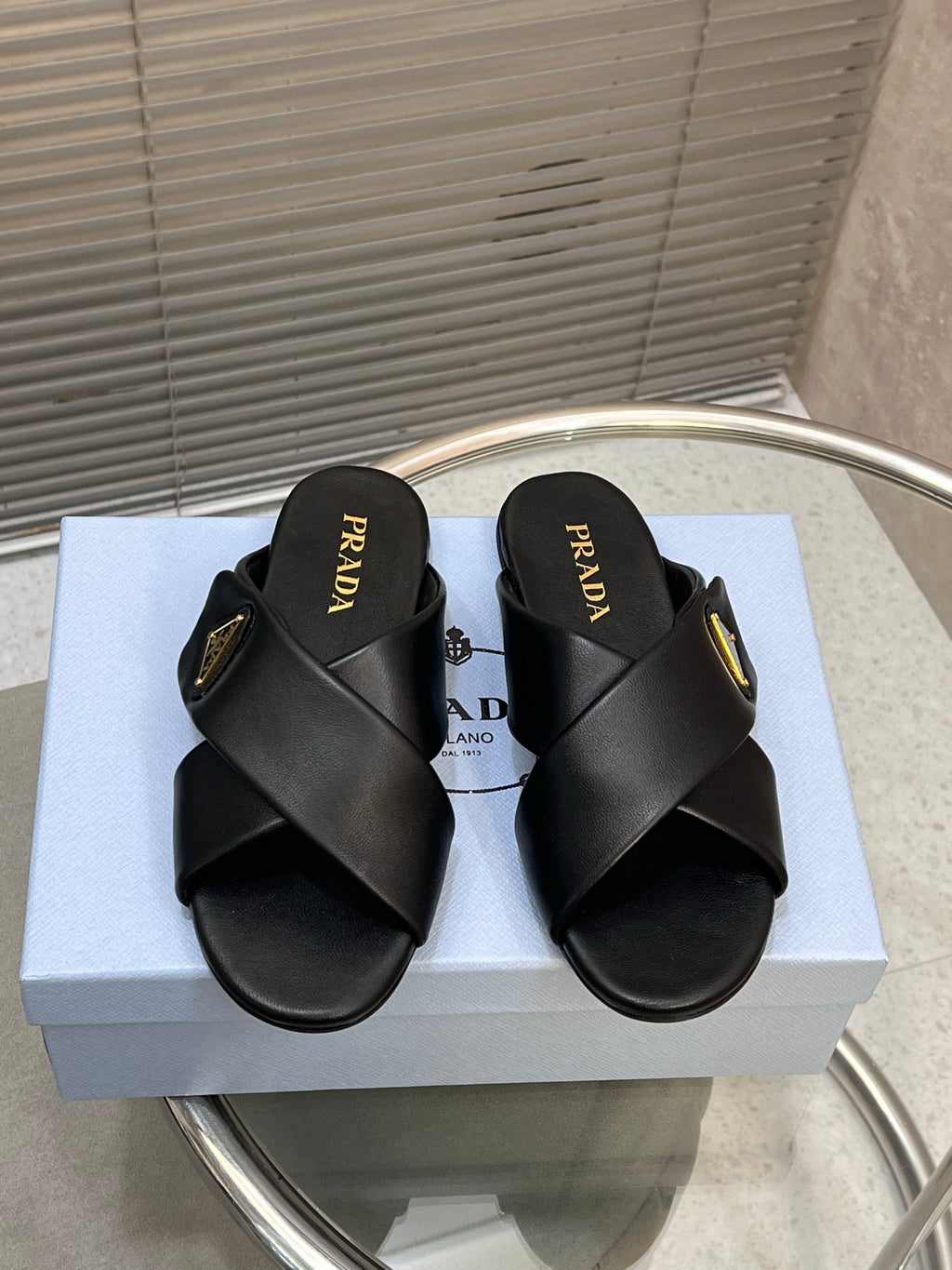 P Spring and Summer new crossover slippers 0725061618