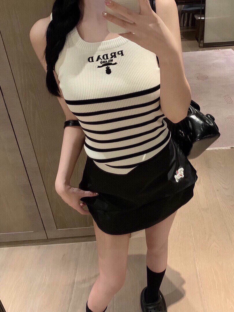 P short-sleeved knitted vest 0725061630