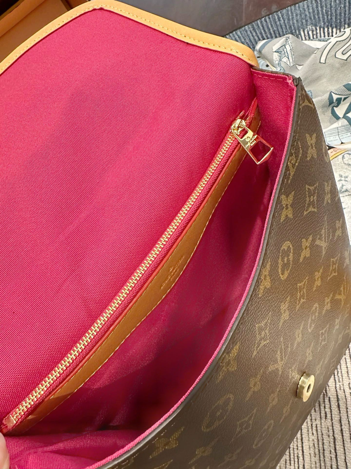 LV 26ss Women's Backpack CWT1326082103