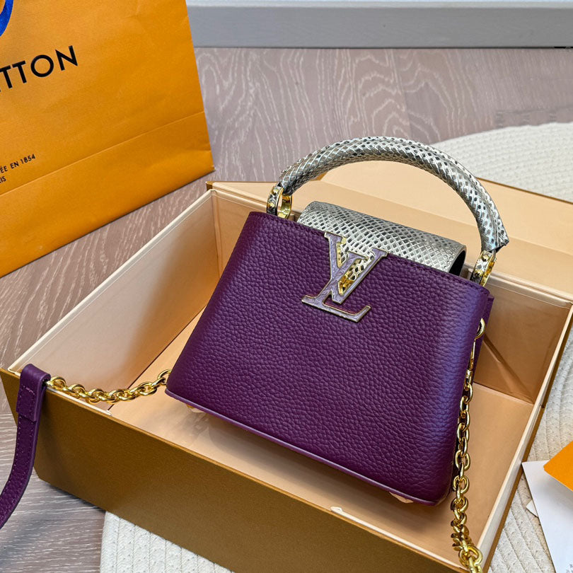 L Small Capucines Handbag 1824071602