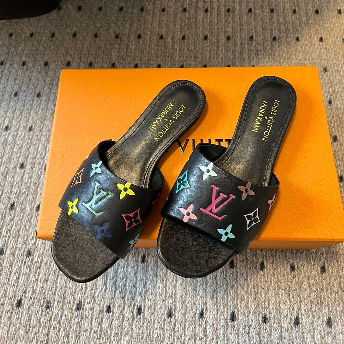 L fashion 3 color hot slippers 0725031904