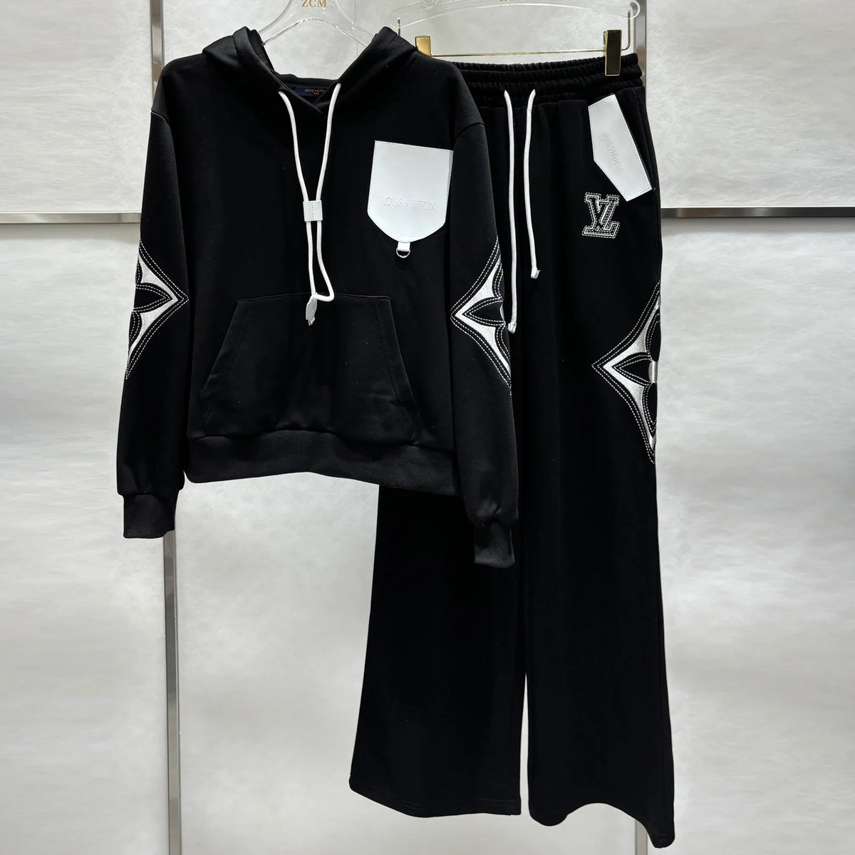 Fashion and versatile sports suit 1024102127