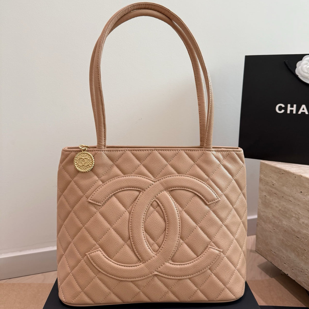 26SS New Women's Hilton Gold Coin Bag 0726031011
