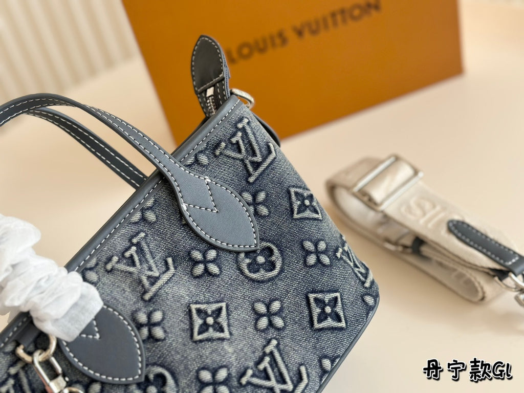 V Fashion Printed Denim Tote Bag 0724101008
