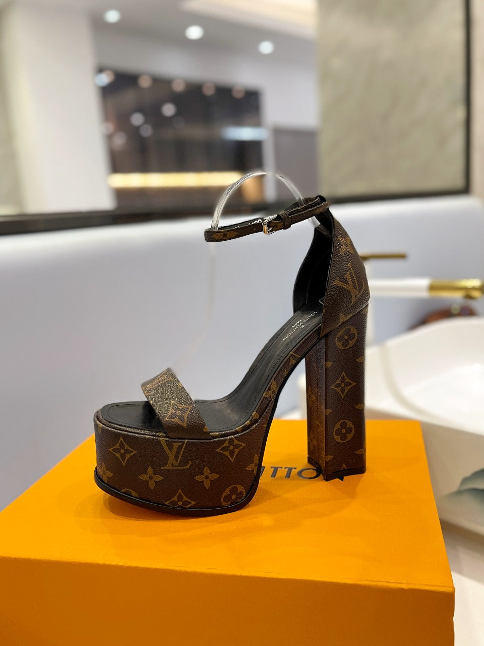 23 Ladies fashion luxury high heels XC053102