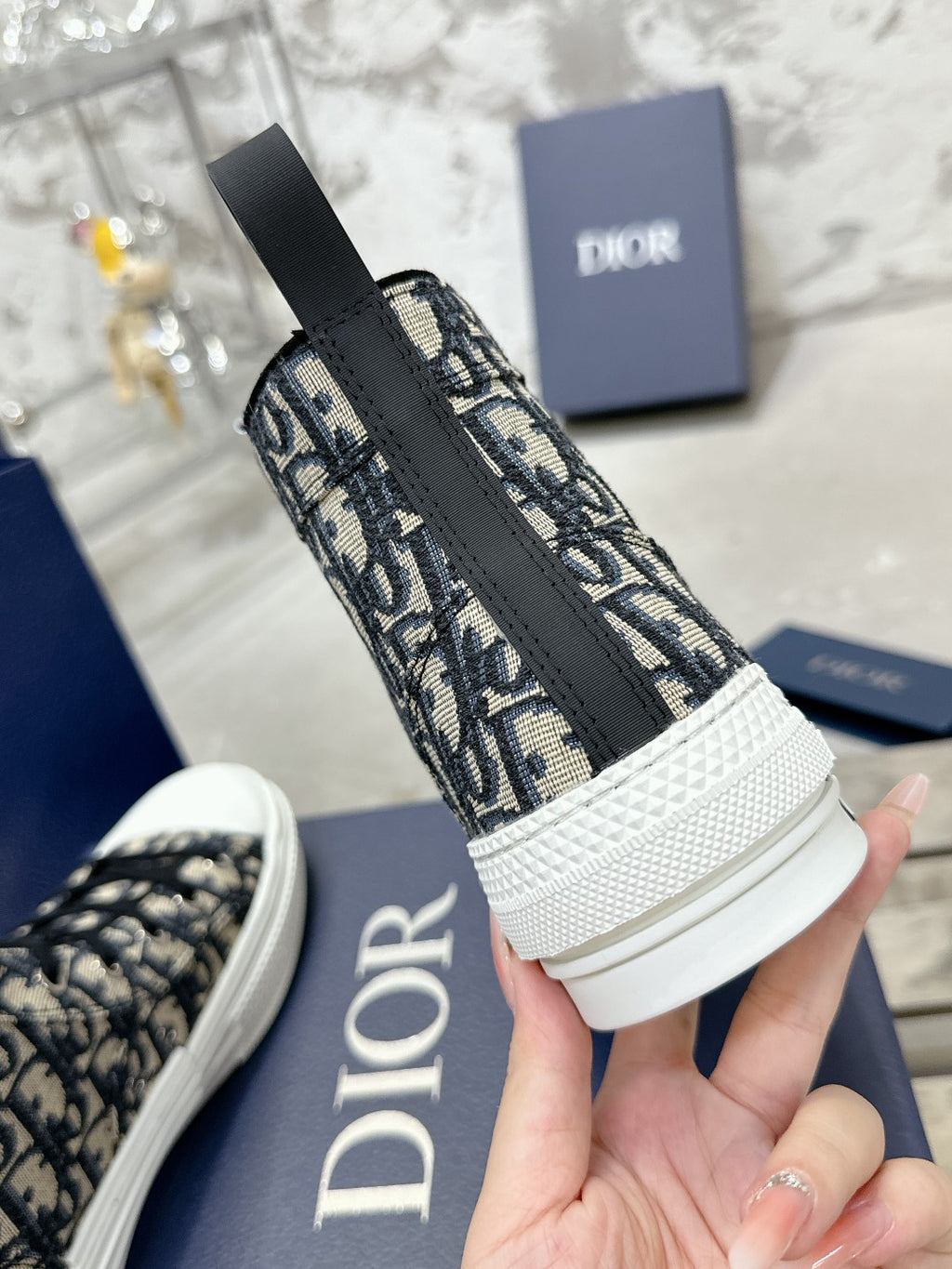 CD B23 High-Top Sneaker 1824120909