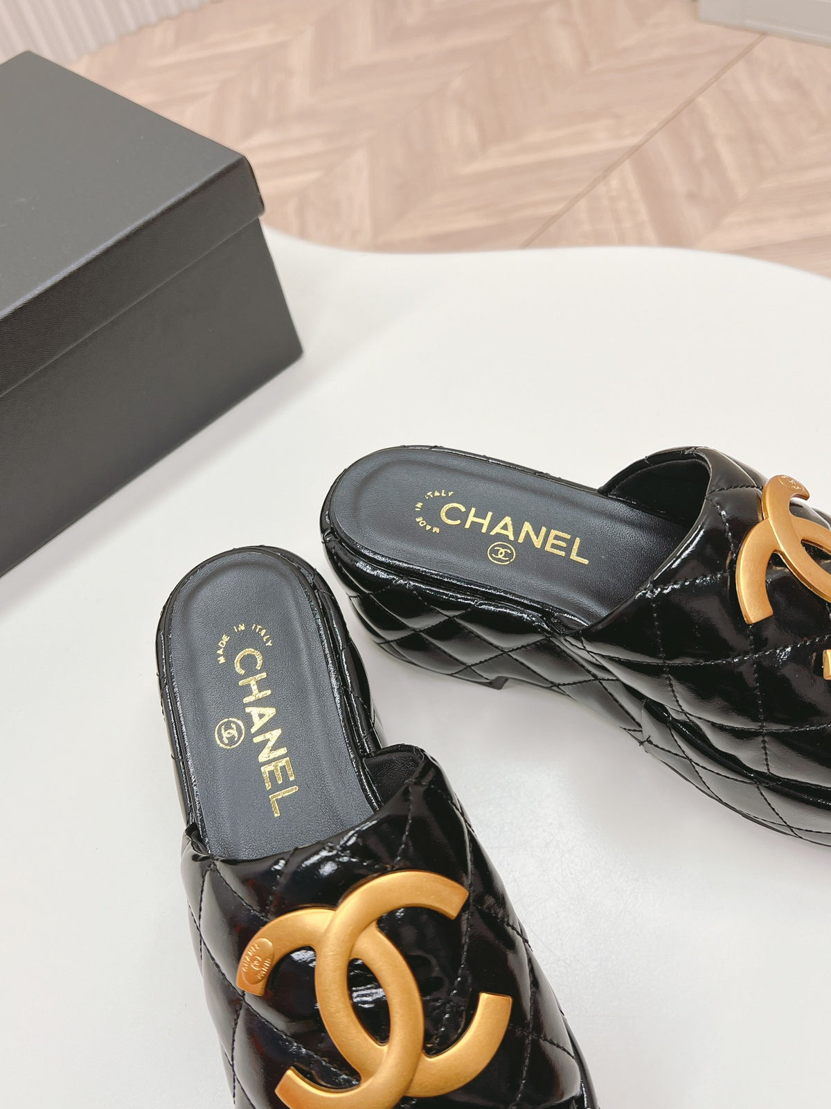 Chane1 top fashion thick-soled rhombus slippers 0724030812