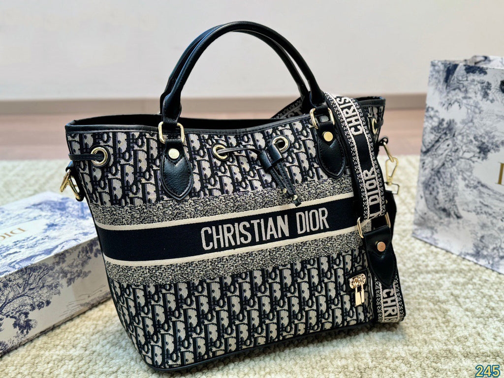 DR tote bag handbag 9000927015