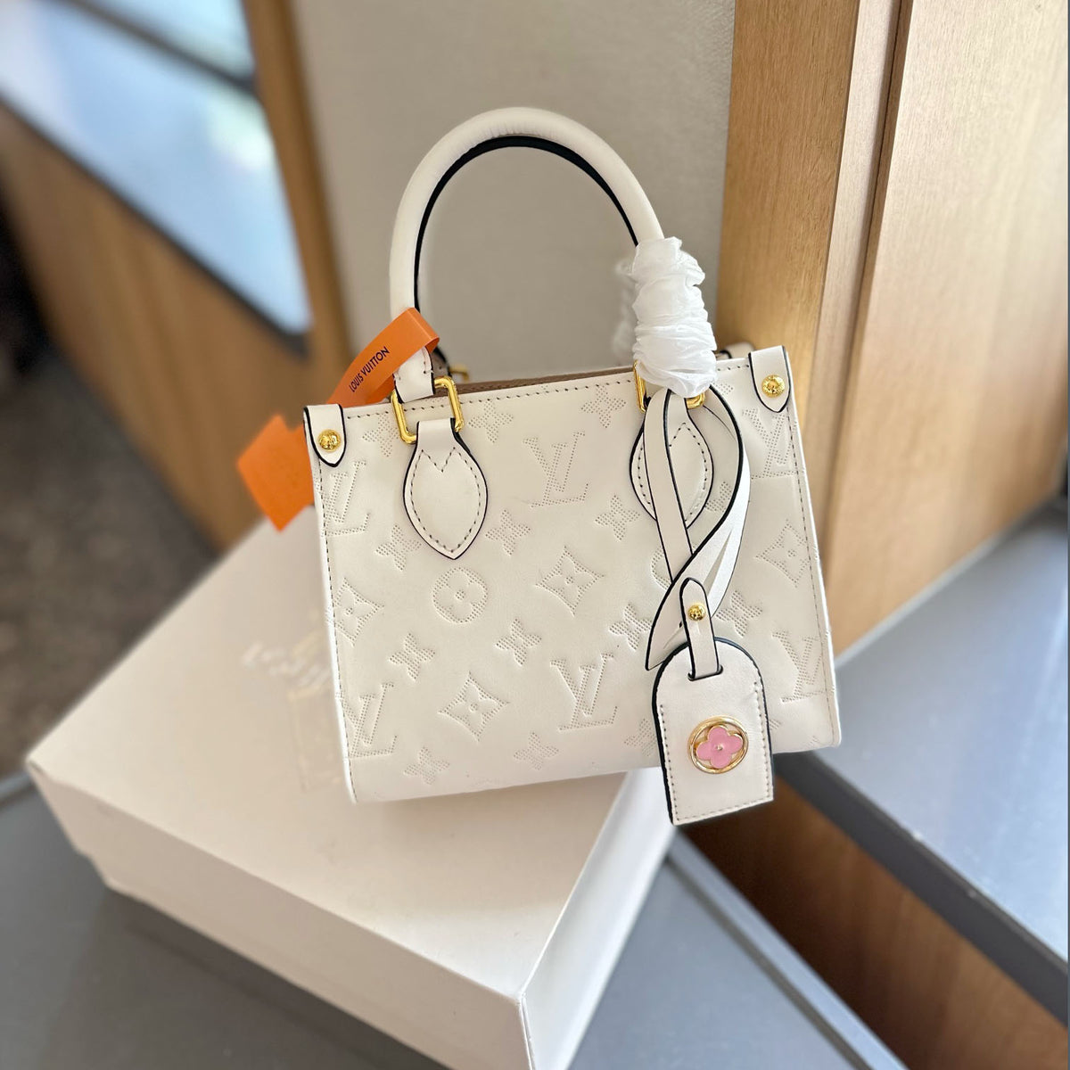 L OnTheGo Small Handbag XC24092429