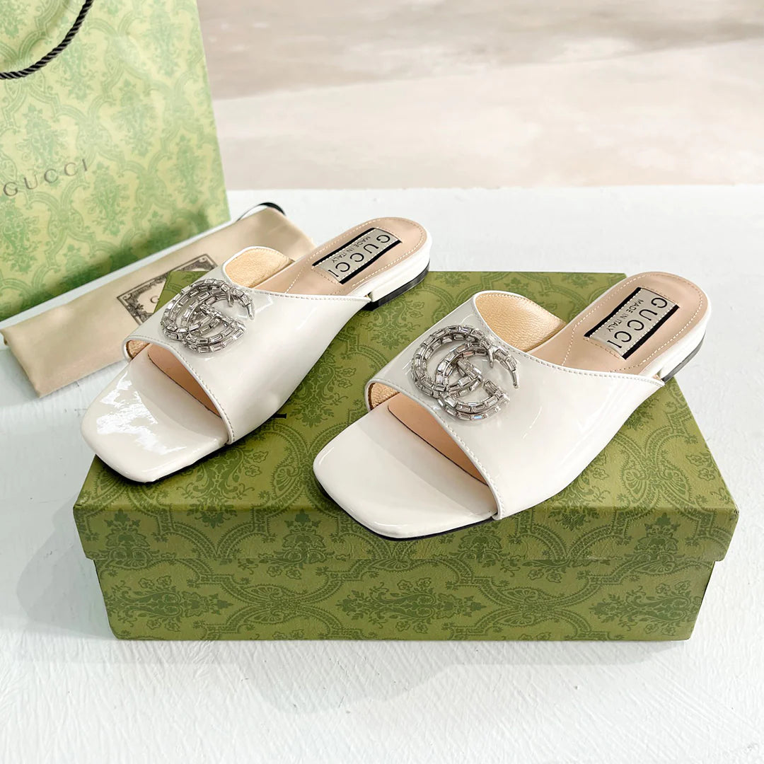 Trendy and versatile casual sandals 0724030506
