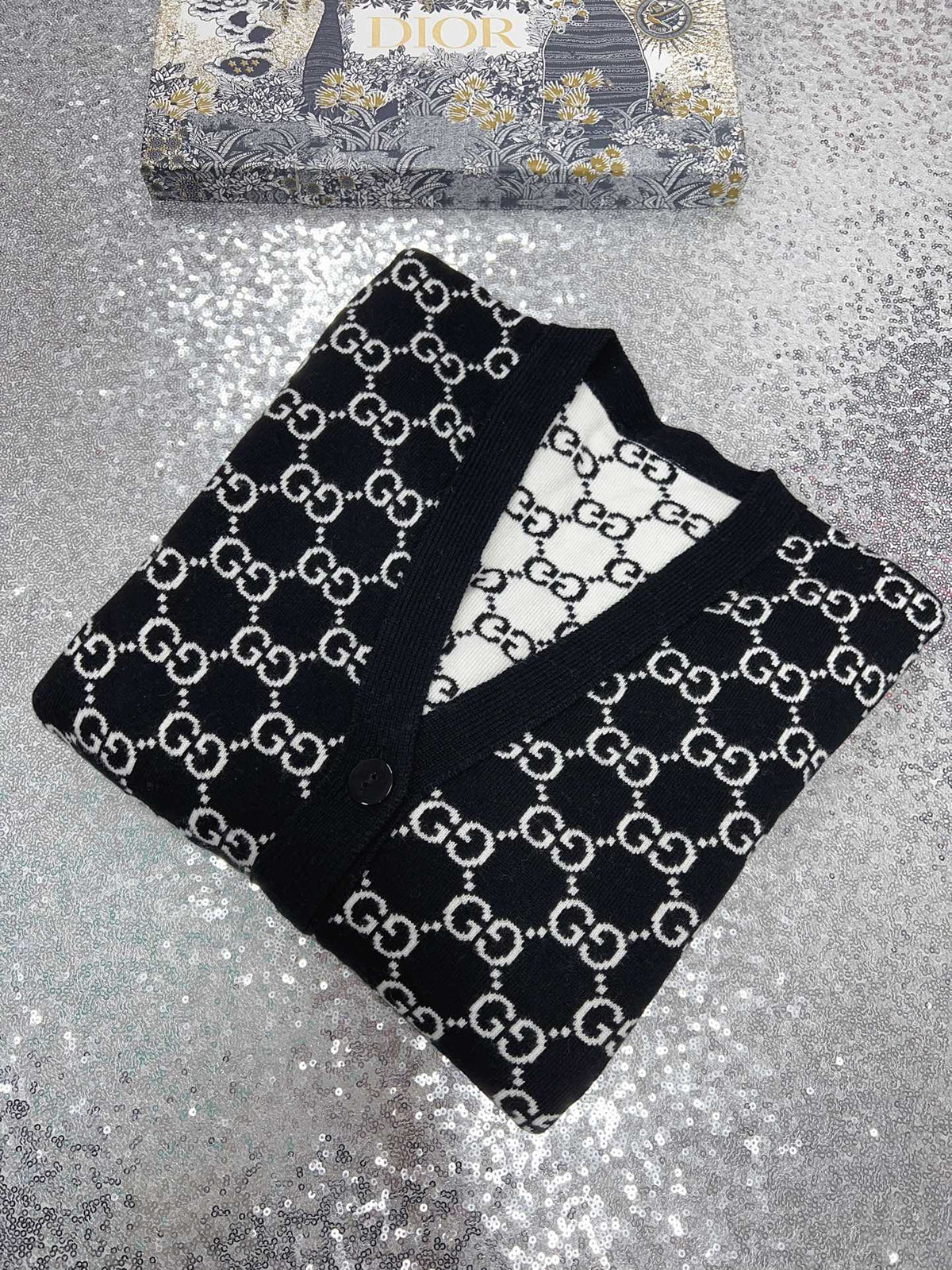 Fashion Cardigan Sweater 0725012301