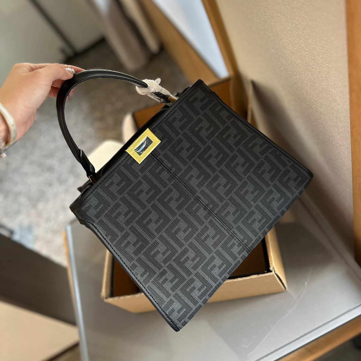 Peekaboo 24ss soft leather series bag 1824062409