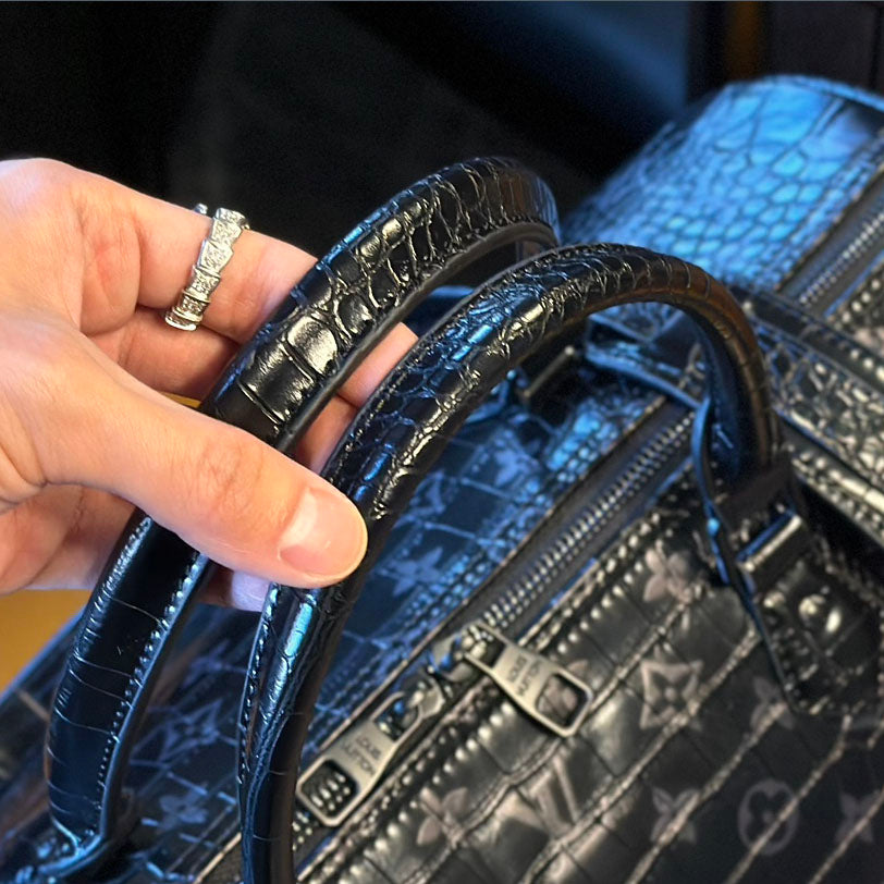 L Limited Edition Crocodile Pattern Travel Bag XC24092305