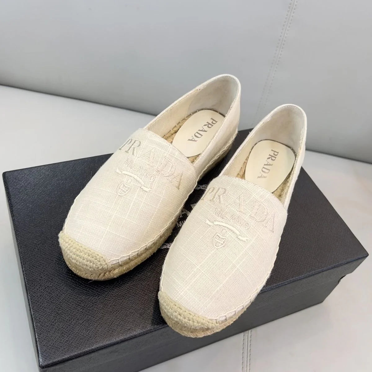 New Lightweight Weaved Embroidered Fisherman Shoes 1024062703