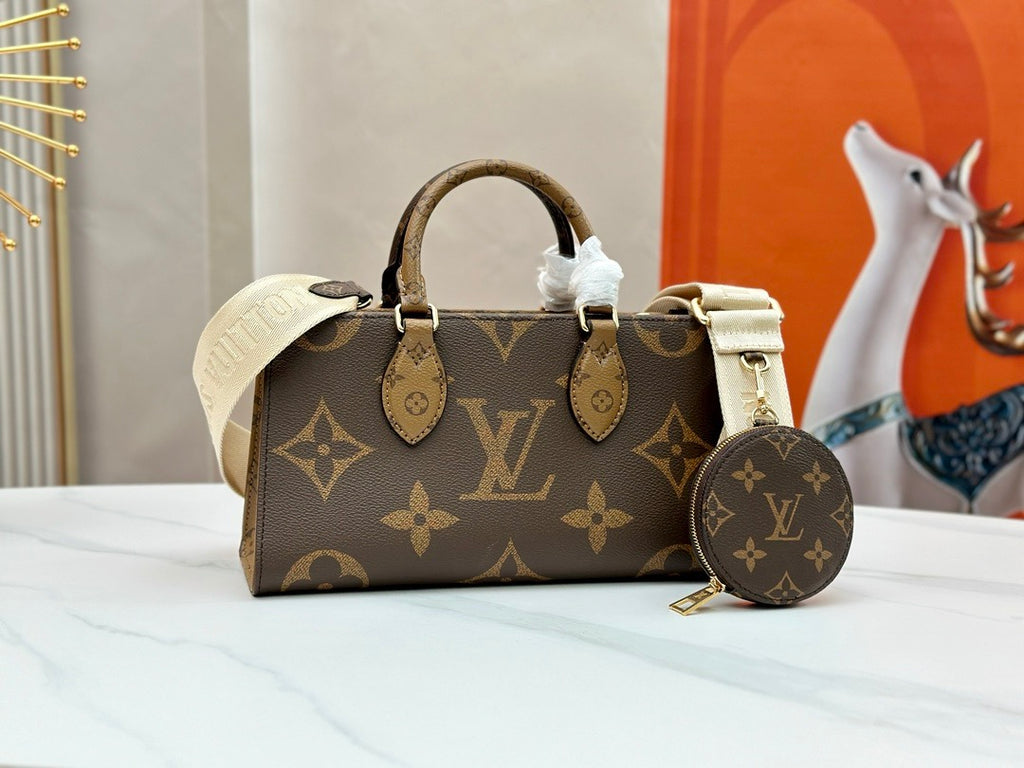 V Fashion Print On-the-go Printed Handbag 0724101006