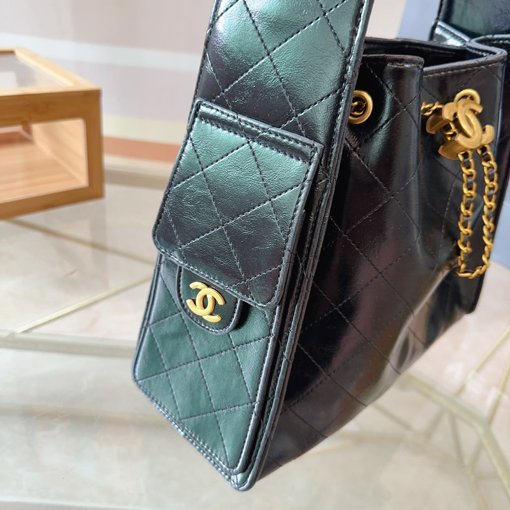 CH Bucket Bag 1824082102