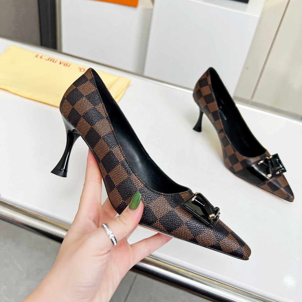 New toe with logo, mid-heeled shoes XC16042710