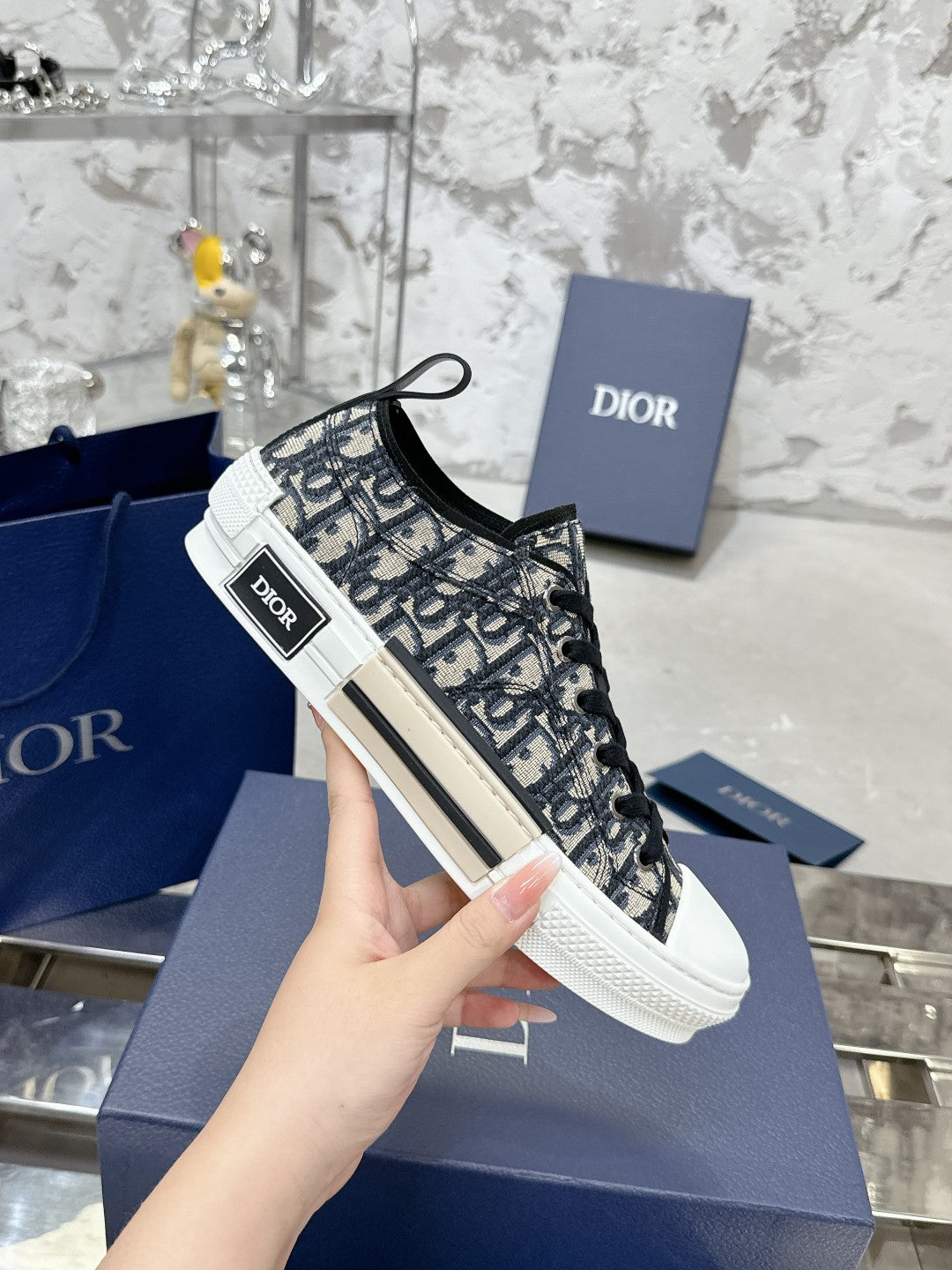 CD B23 Low-Top Sneaker 1824120910