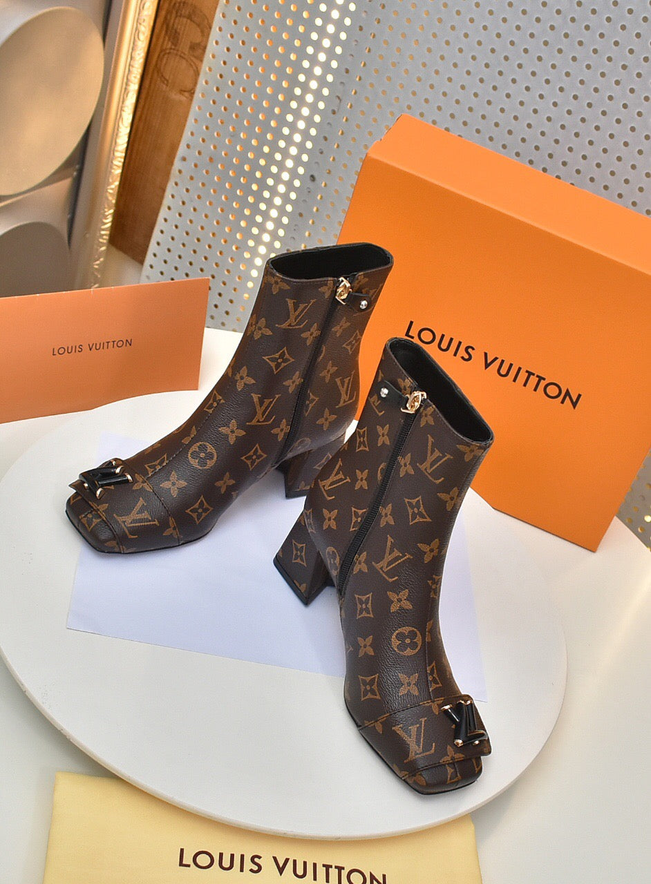 23 new high-heeled boots XC07230802022