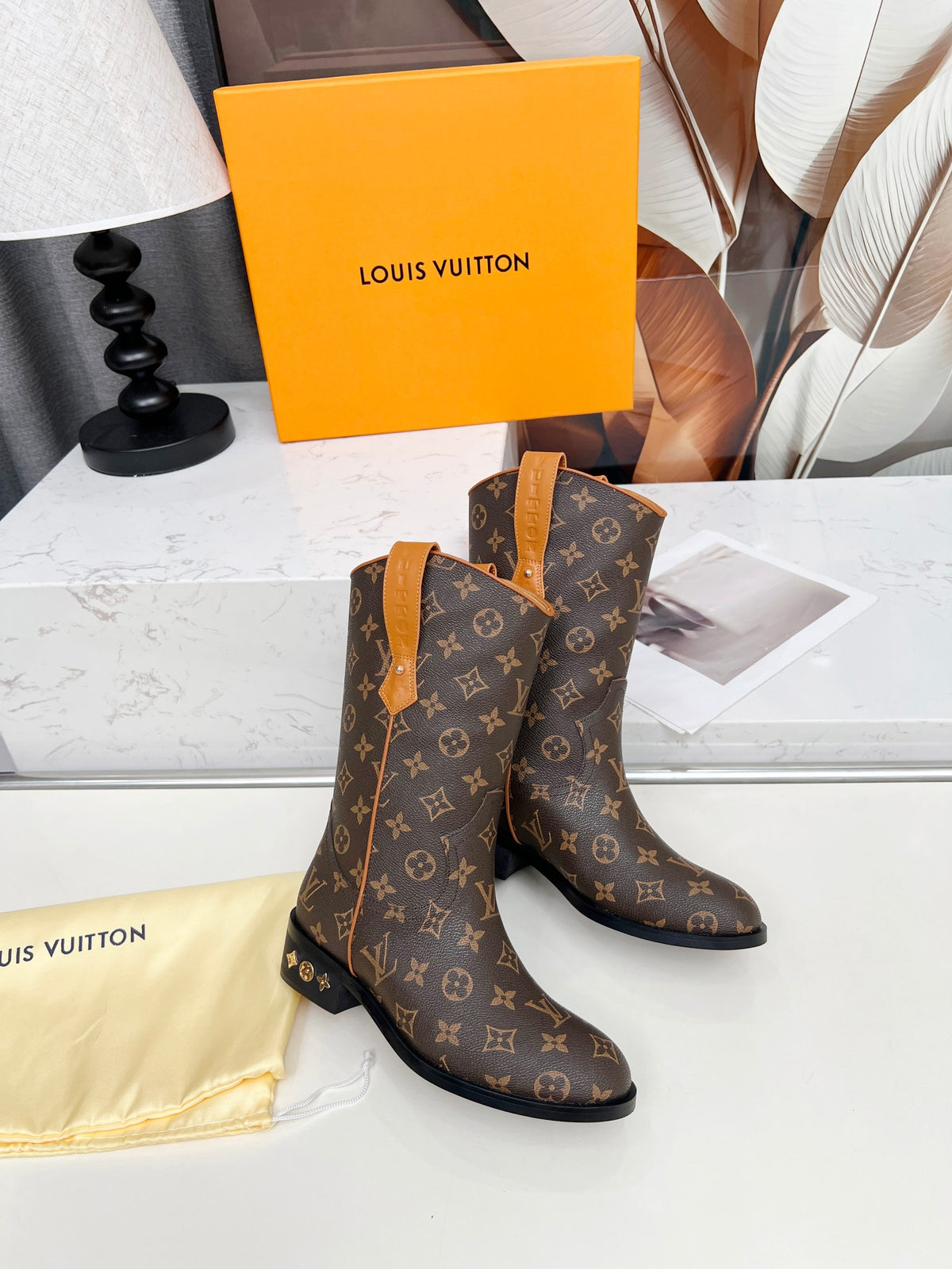 L new fashionable printed long boots 0725092201
