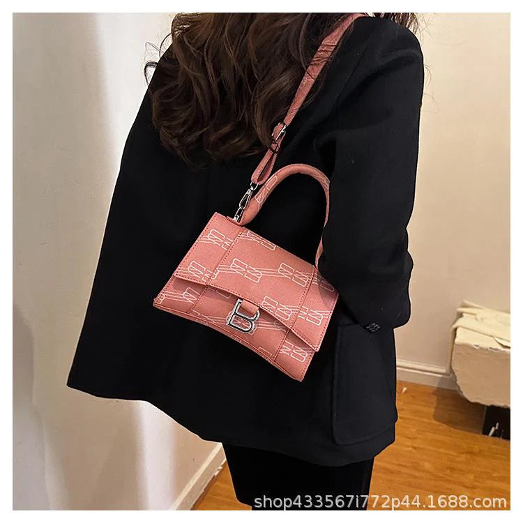 New Fashion Shoulder Bag Retro All-match Portable Small Square Bag 1024041616