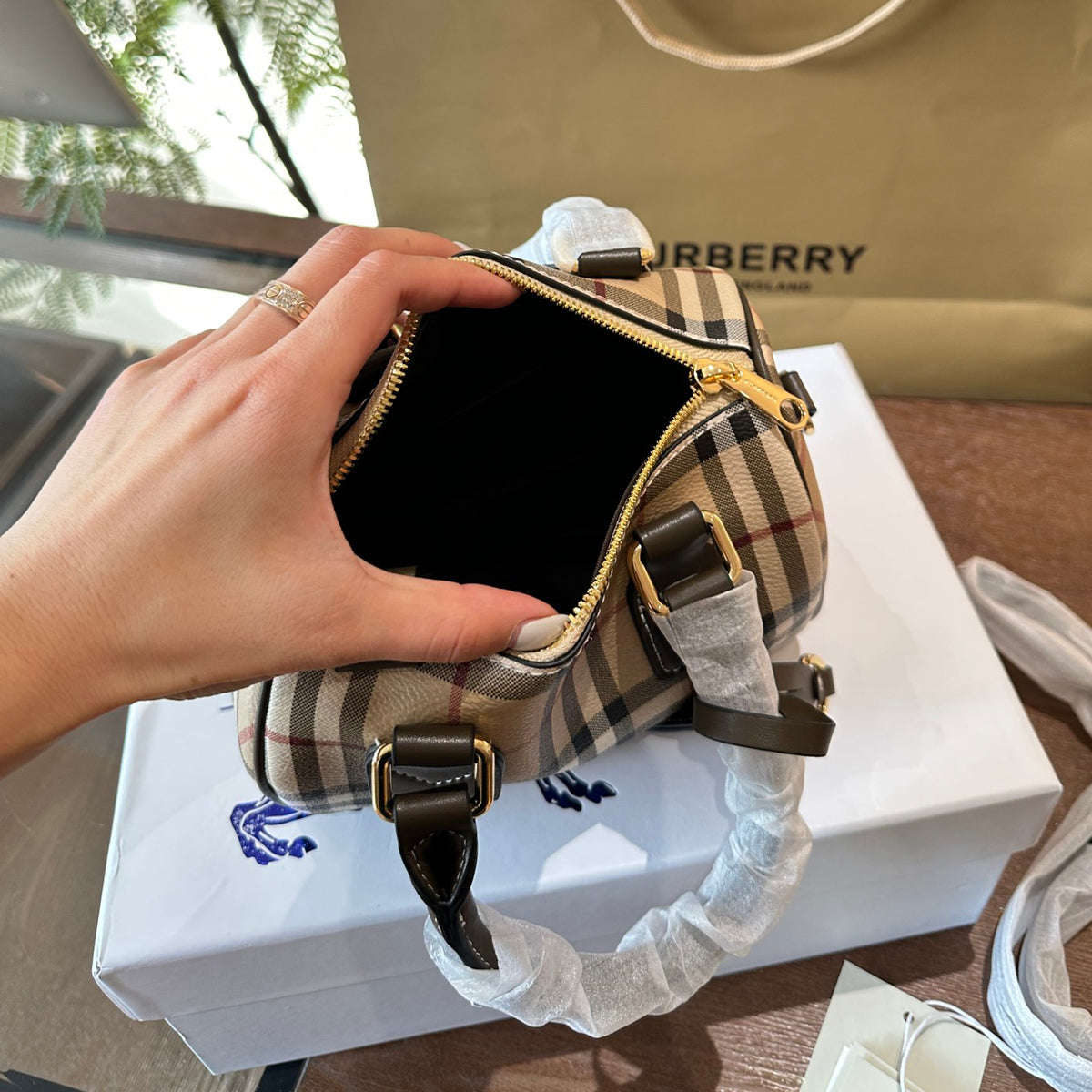 Bucket bag 1824090203