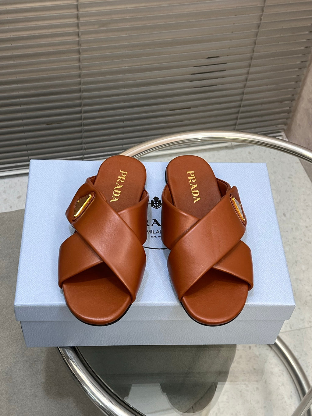 P Spring and Summer new crossover slippers 0725061618