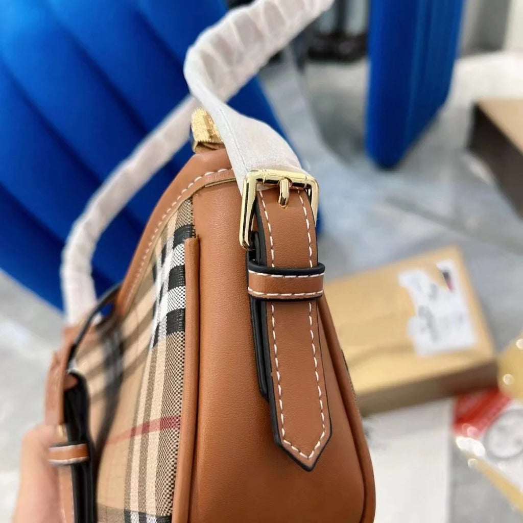 New Classic Retro Underarm Bag 1024010304
