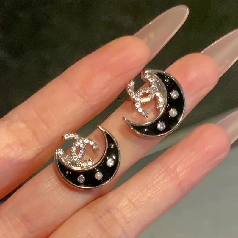 Women's Luxury Moon Shape Crystal Stud Earrings XZ1326092809