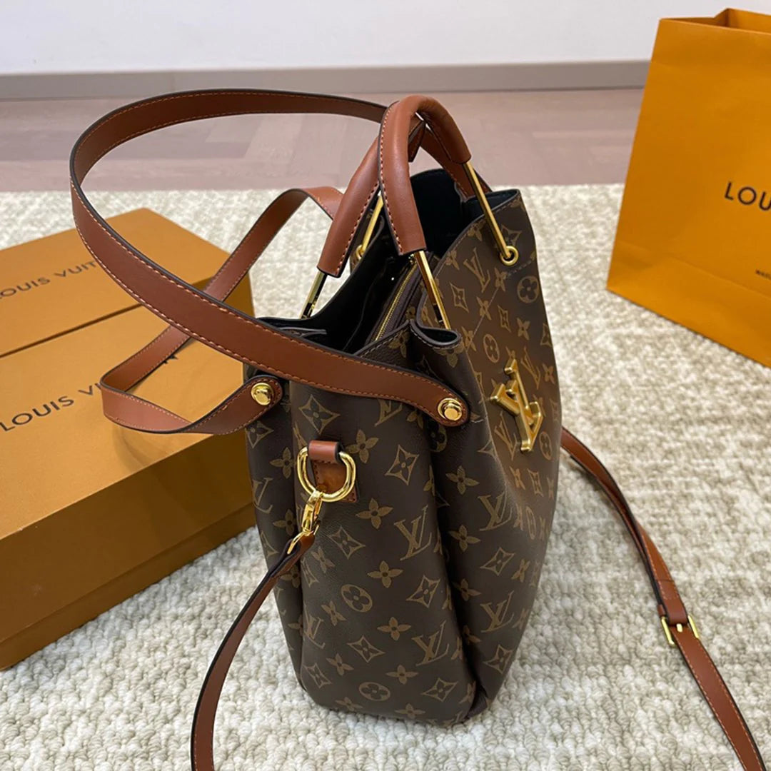 New Fashionable and Versatile Classic Women's Bag 1024012205