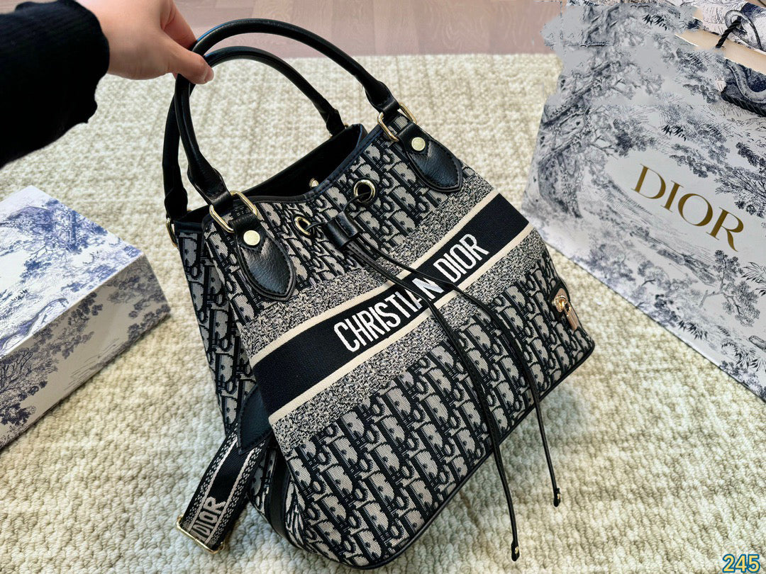 DR tote bag handbag 9000927015