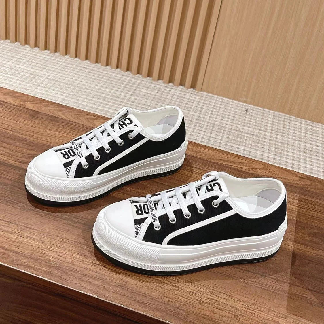 Embroidered Canvas New Genuine Leather Height Increased Thick-soled All-match Casual SneakersPD052412403