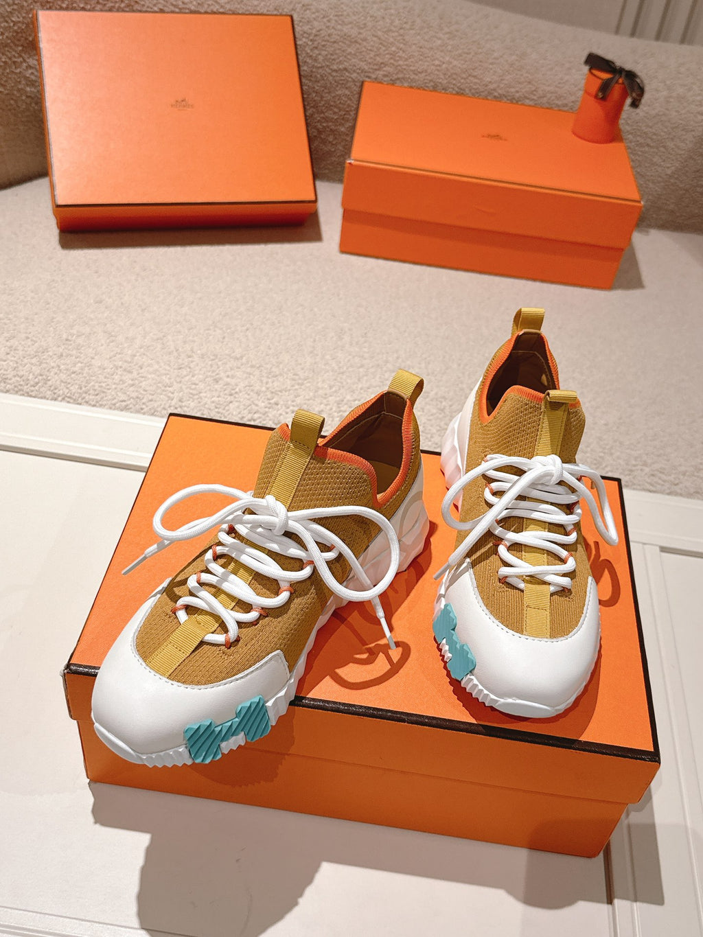 H Classic Couple Style Fly Knit Casual Sneakers 0726060802