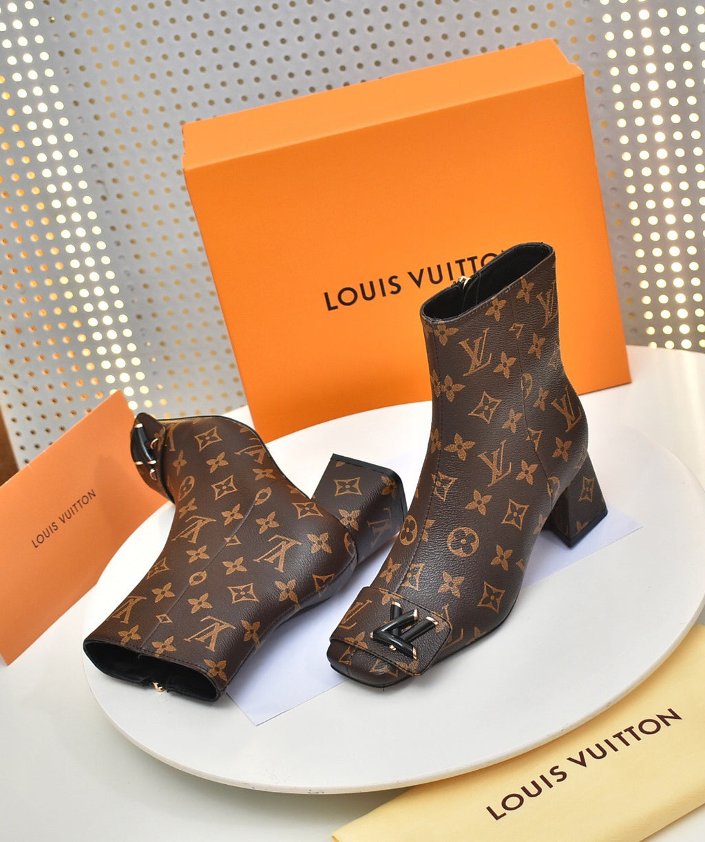 23 new high-heeled boots XC07230802022