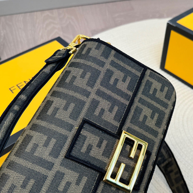 Baguette bag1824061110