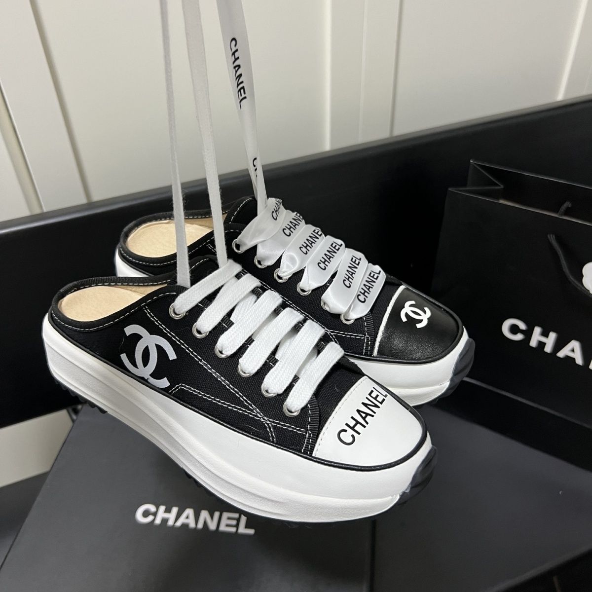 Thick sole lace up women's shoes 9000903006