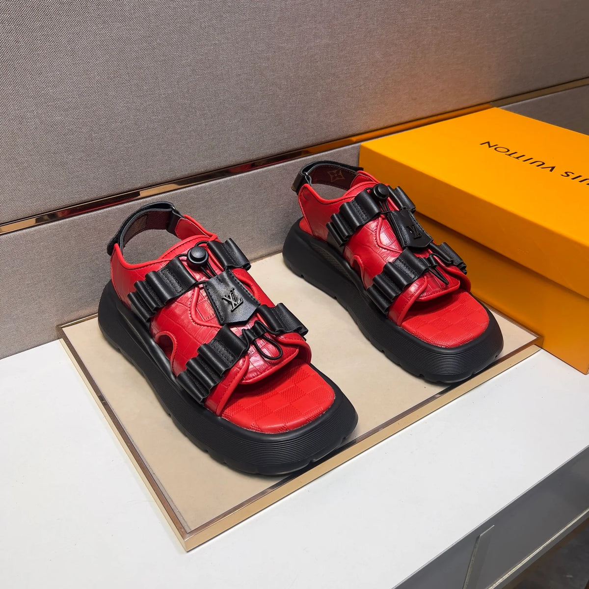 Men's and Women's Casual Slippers Sandals 1025032818
