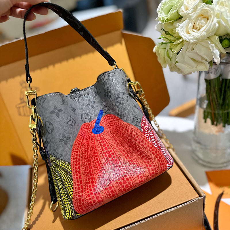 Fashion new messenger bag CWT1023080113