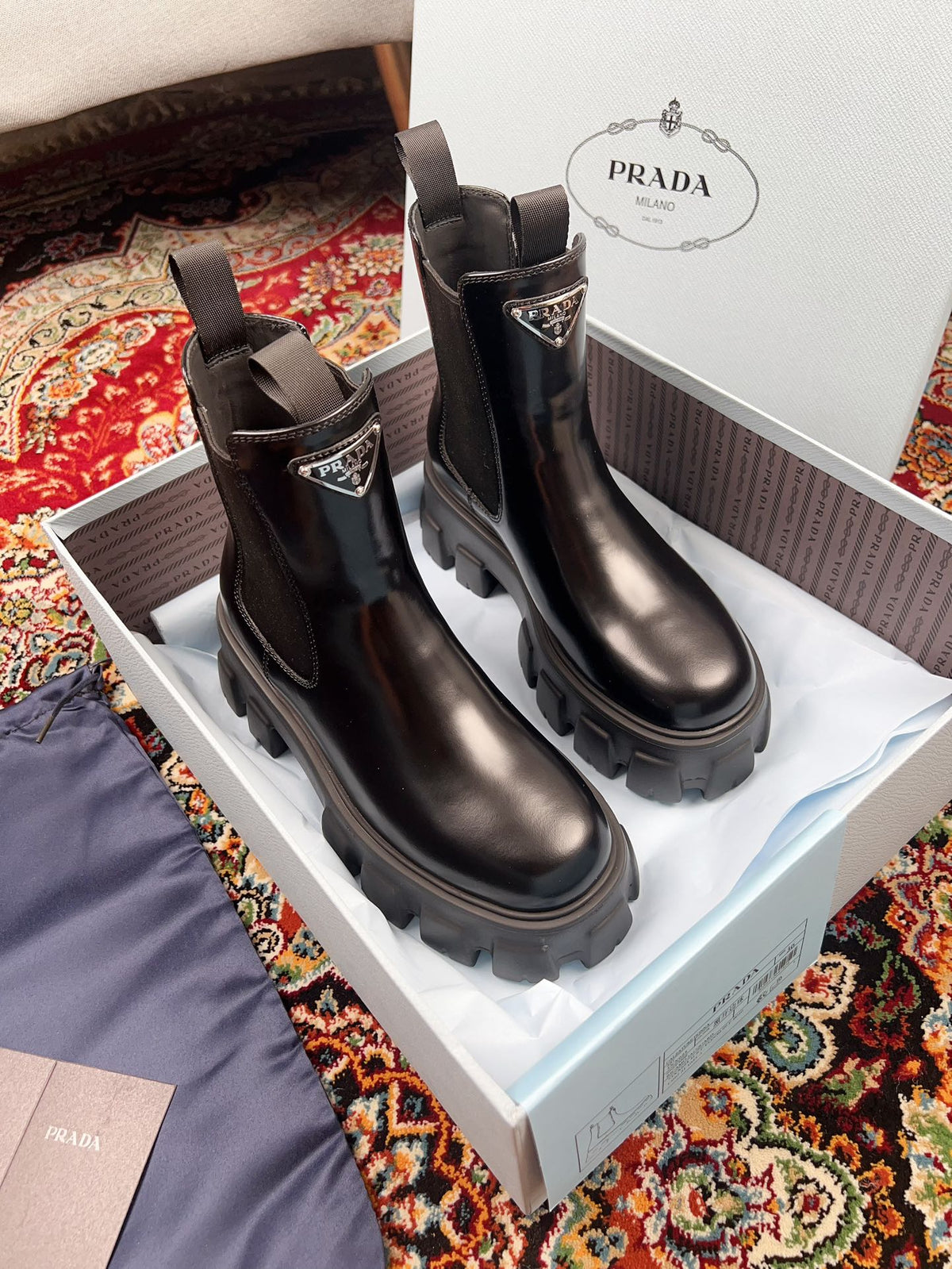 P Fashion Thick-soled Leather Boots 0724062404