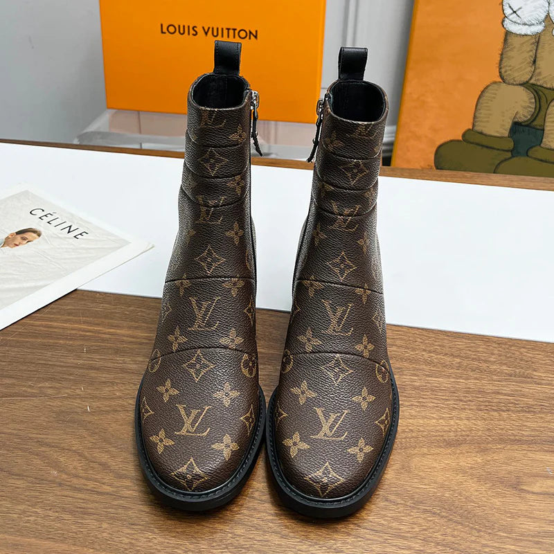 New versatile vintage mid top boots with floral patterns 1024093021