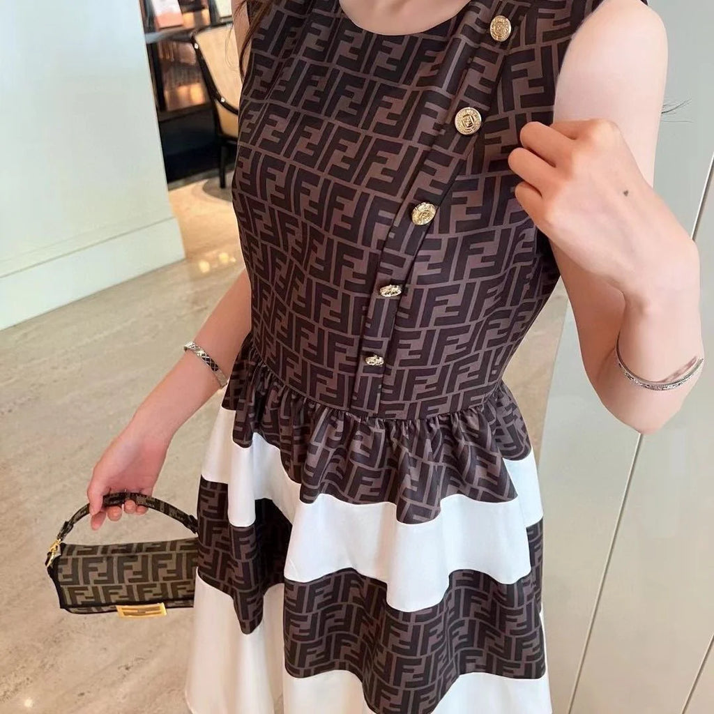 New High Sense Fashion Sleeveless Dress 1024051502