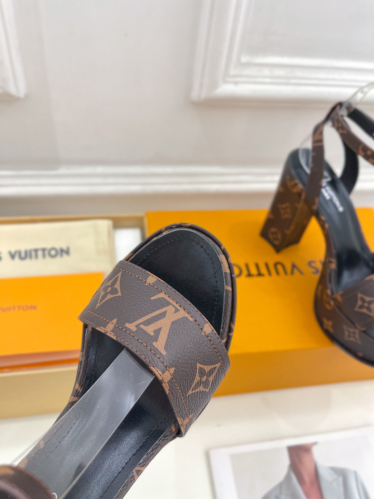 23 Ladies fashion luxury high heels SXC051502