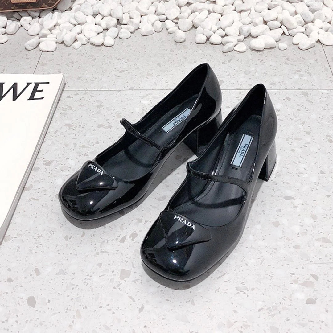 New Fashionable and Versatile Women's Shoes 1024011925