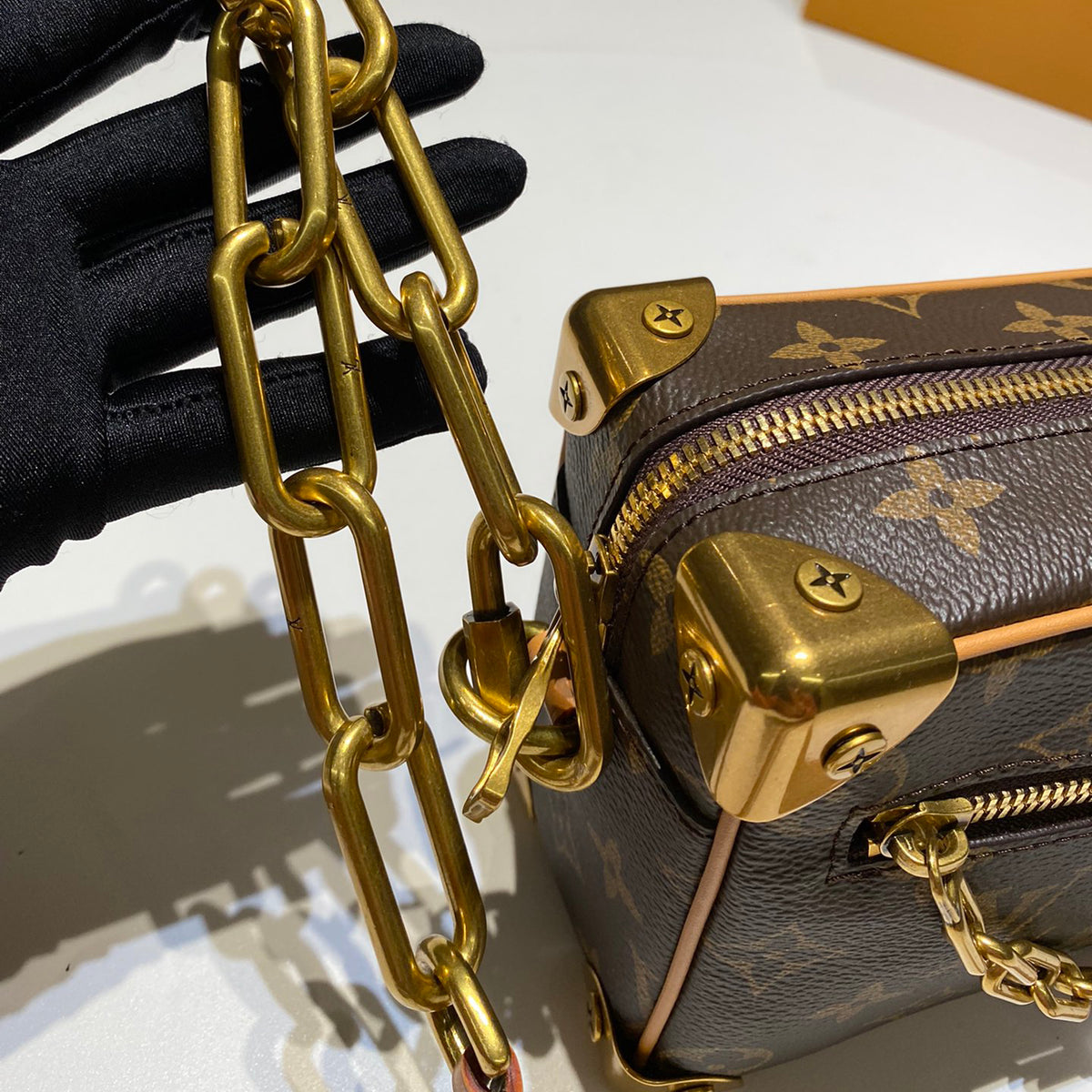 Fashionable and elegant shoulder bag W156